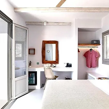 Hotel Comfy Páros